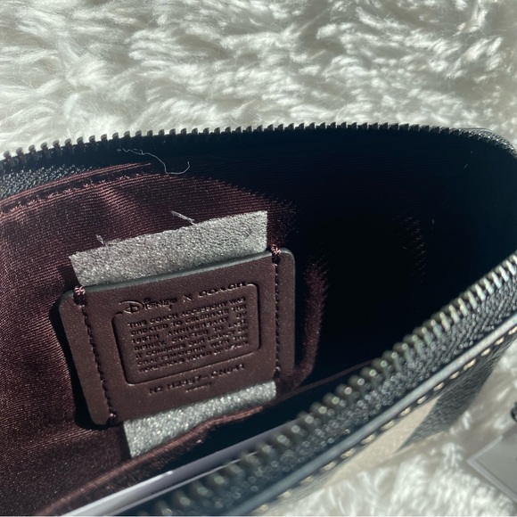 Disney X Coach Corner Zip Wristlet With Wink Mickey Mouse - Picture 10 of 13